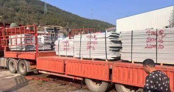 开封 芝麻灰花岗岩光面毛板出货日常