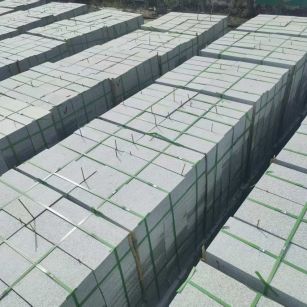 开封 芝麻白1.8公分火烧300*600地铺，清仓大甩卖