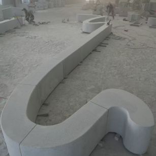 开封 花岗岩整石坐凳拼装