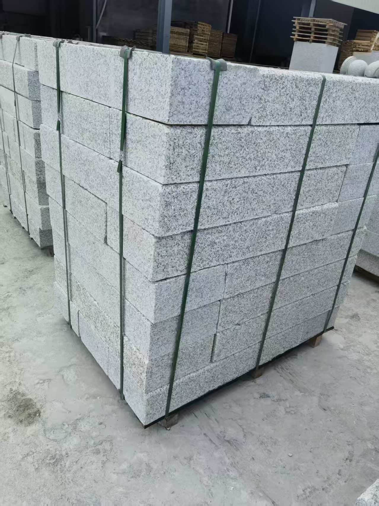 开封 芙蓉白火烧两面路沿石