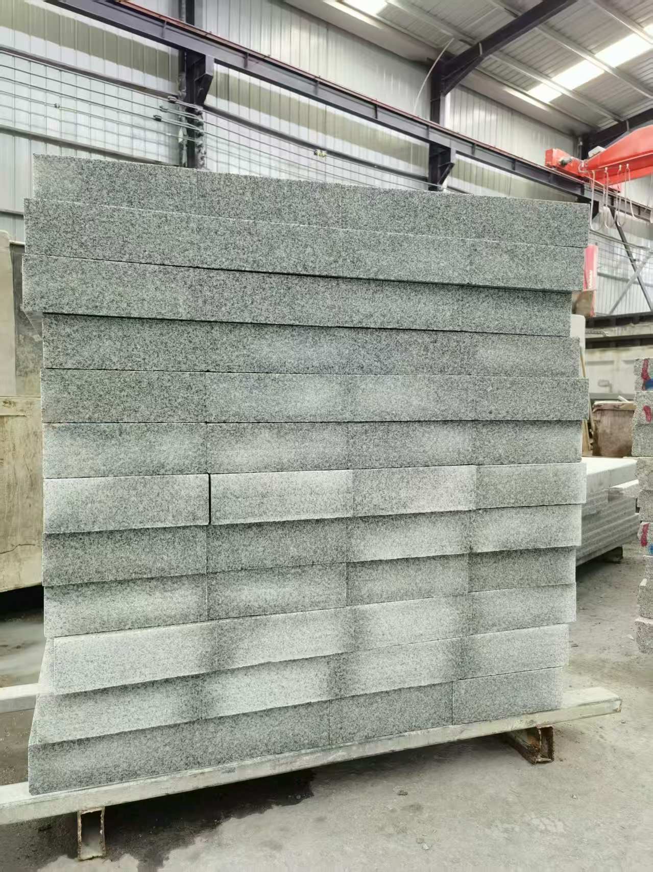 开封 芝麻白10公分300*600广场地铺，A料定制，尺寸标准，厚薄均匀