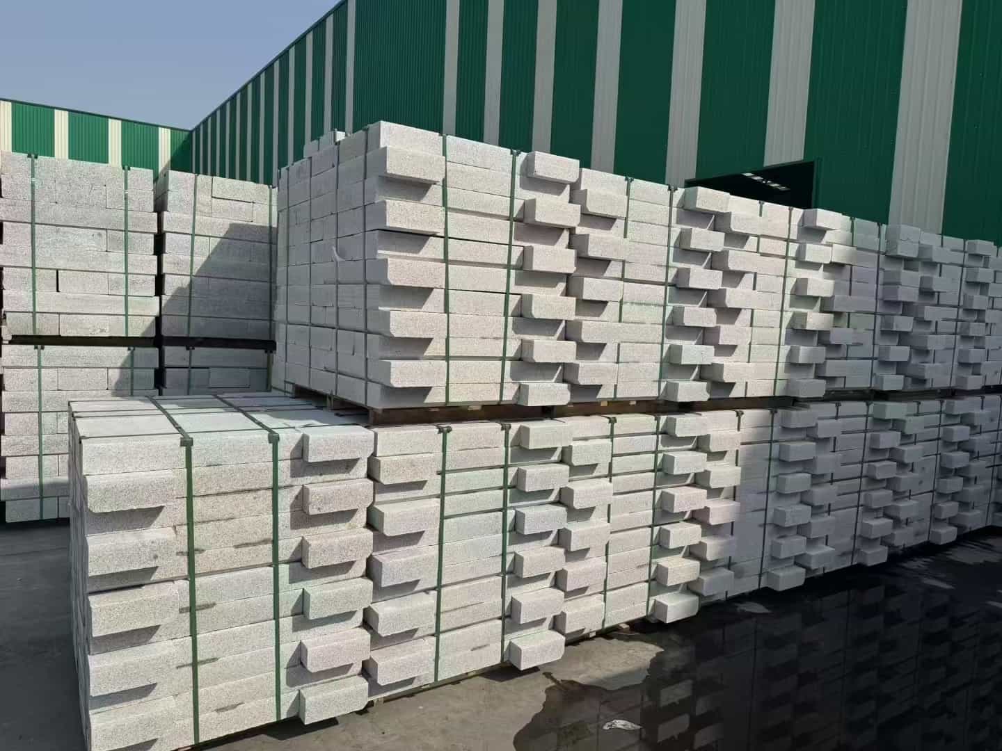 开封芝麻白路沿石