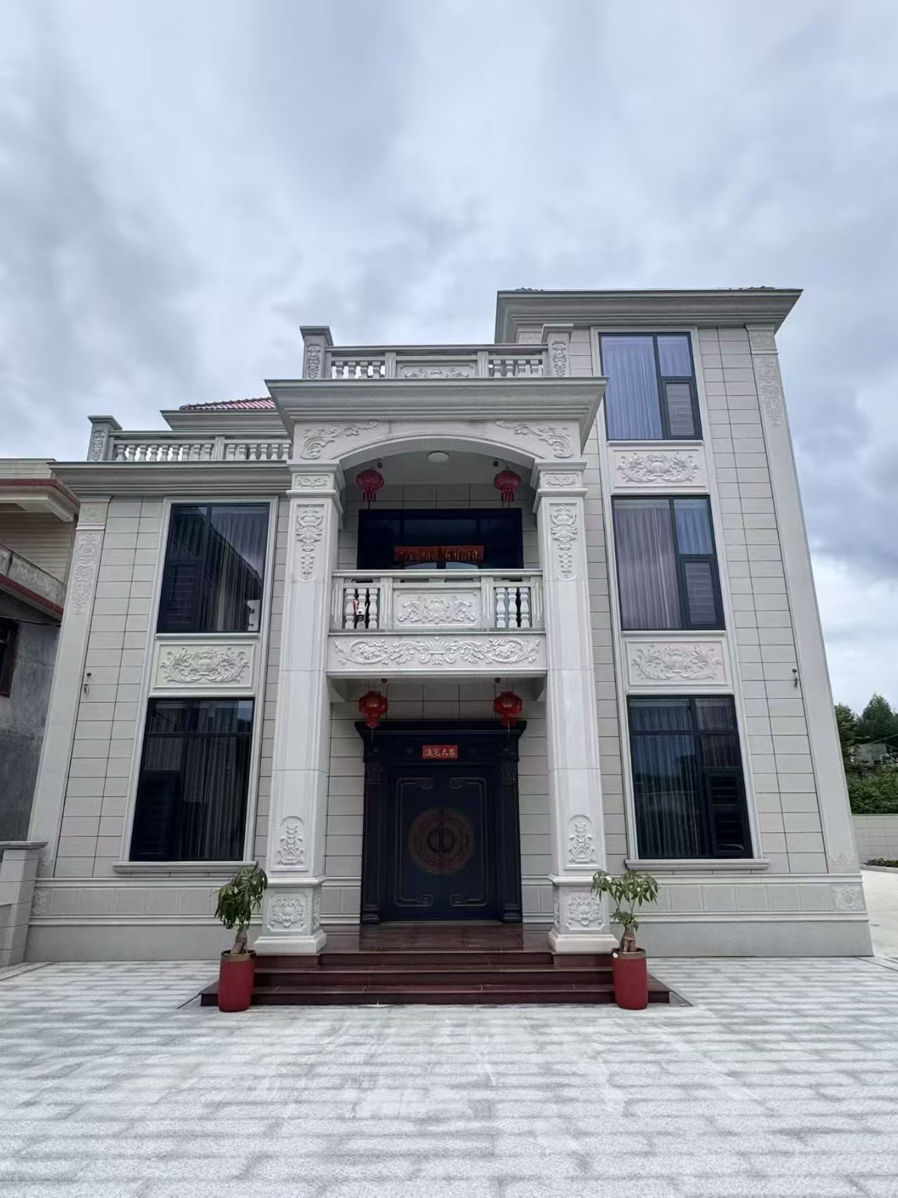 开封 芝麻白石材别墅干挂案例展示