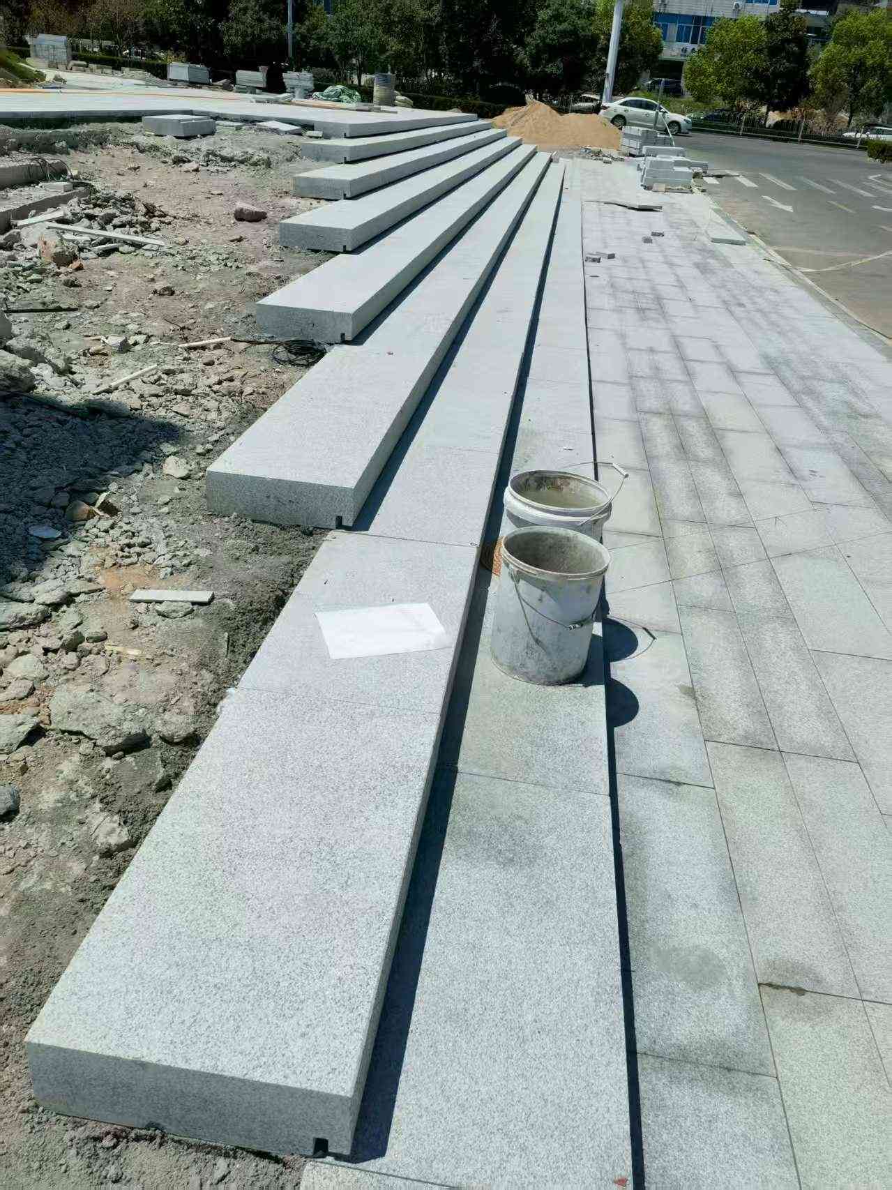 开封 芝麻白整石台阶，施工现场