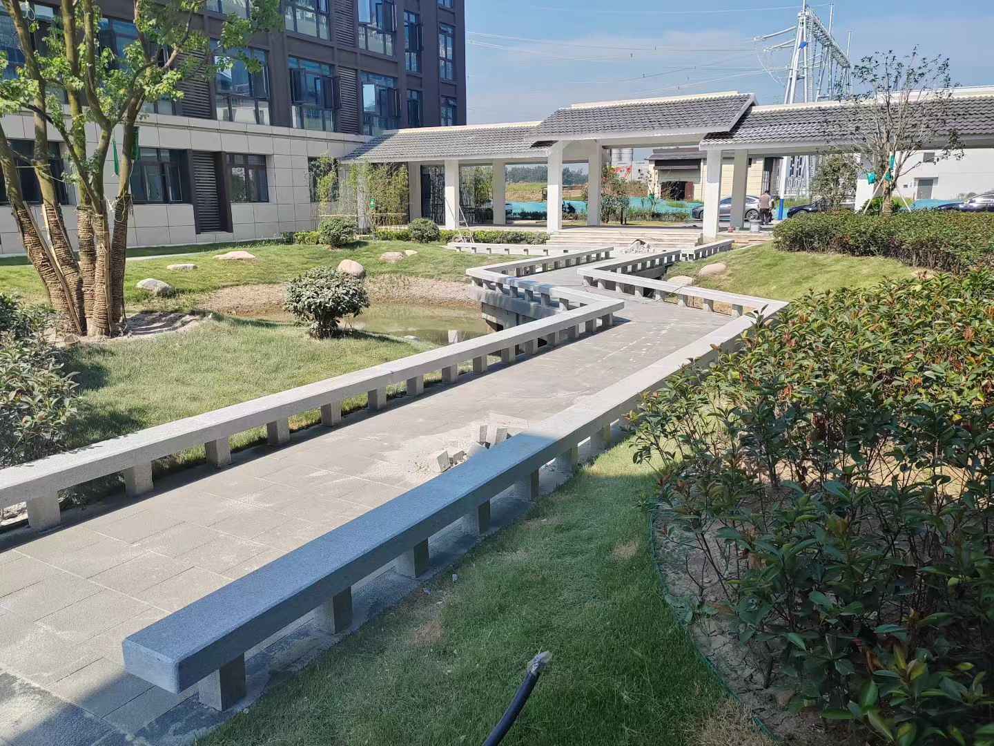 开封 芝麻灰小区坐凳&栏杆安装效果