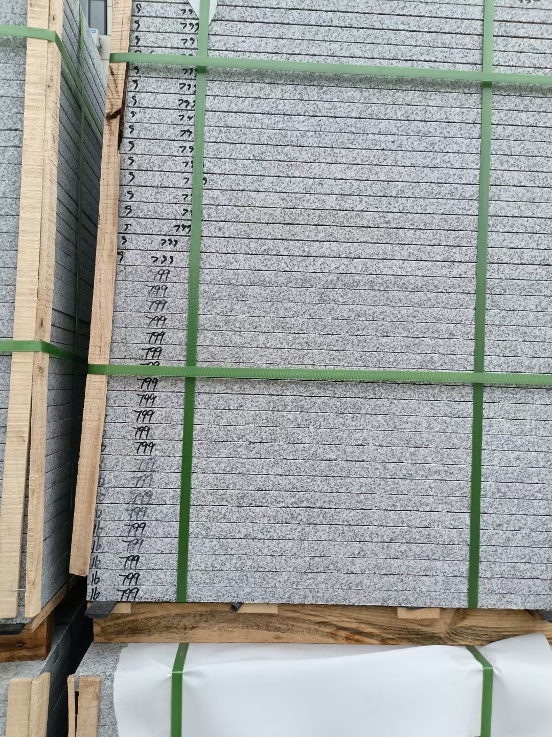 开封 芝麻白石材地铺做法